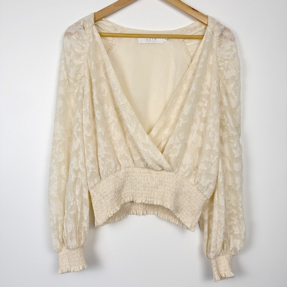 ASTR The Label Floral Jacquard Smocked Top Womens Medium Cream Boho Coquette